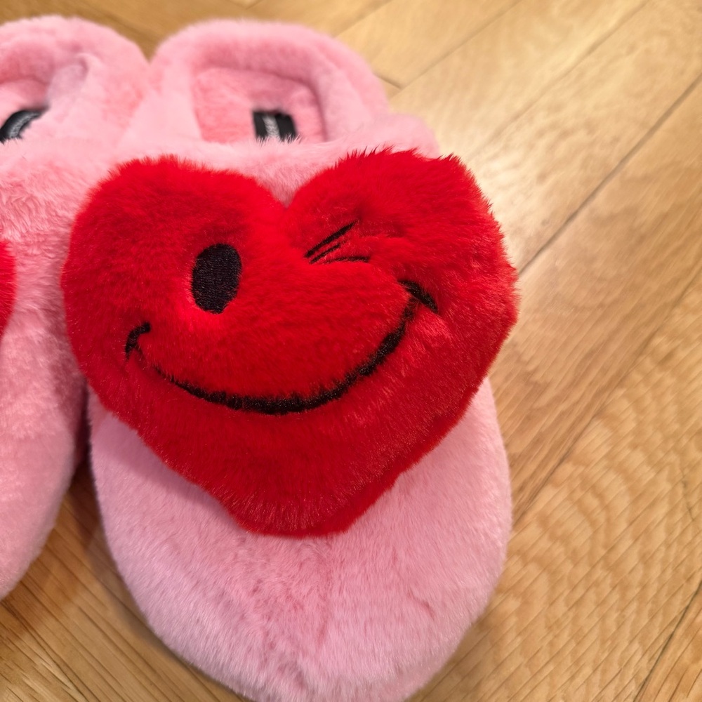 Joe Boxer Winking Heart Slippers! Winky Red Heart Design Size M 7/8 - Picture 6 of 10
